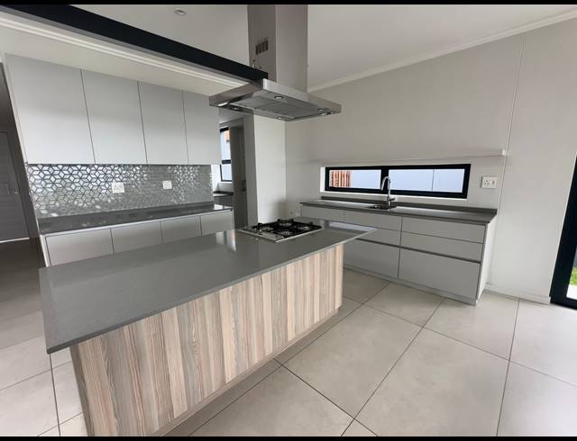 3 BEDROOM APARTMENT FOR SALE IN SIBAYA PRECINCT